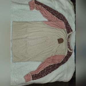 Women's top size medium